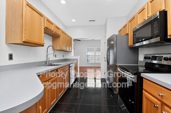 Building Photo - 12304 Verdant Ct