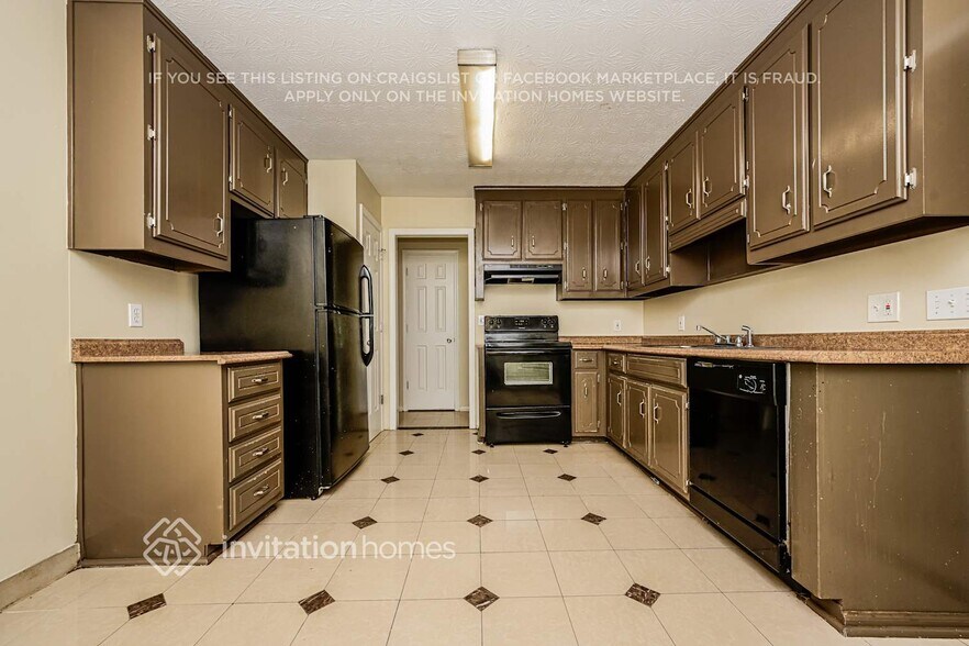 Building Photo - 1099 Plantation Blvd SE