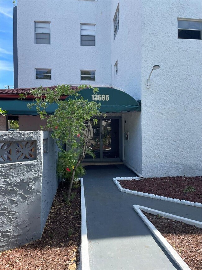 Primary Photo - 13685 NE 10th Ave