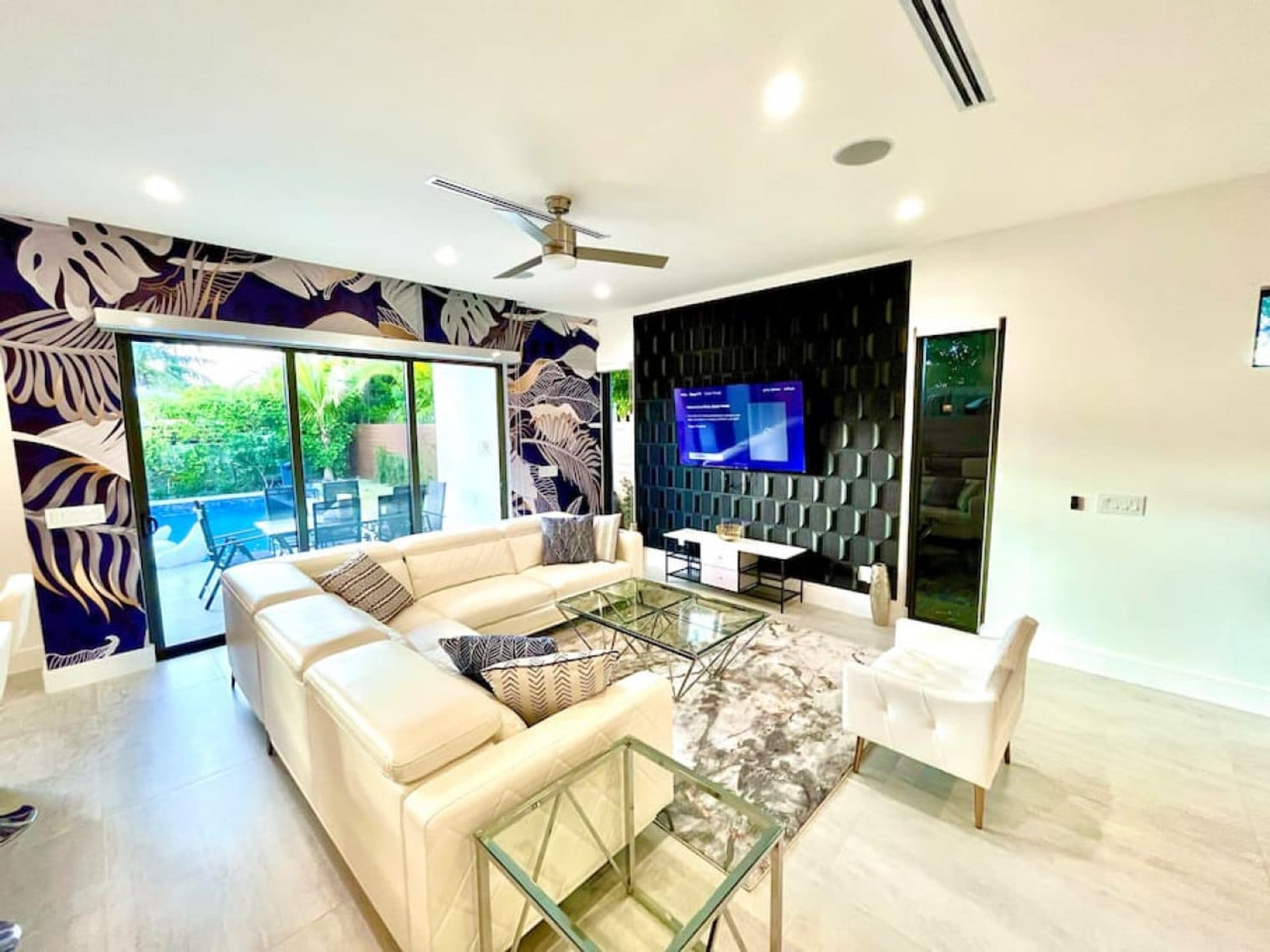 Building Photo - 1620 NE 6th St