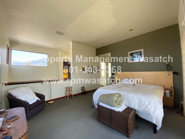 Building Photo - Check out This Stunning 3 Bedroom 2.5 Bath...