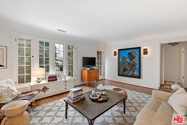 Building Photo - 614 Beachwood Dr
