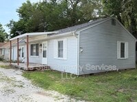 Building Photo - 1028 W Iles Ave