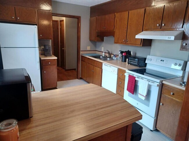 Building Photo - 7129 San Juan Dr