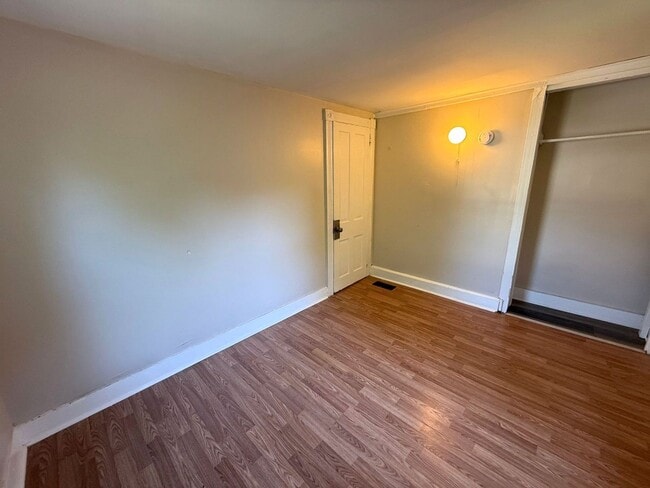 Building Photo - Spacious 4-Bedroom Home with Bonus Features