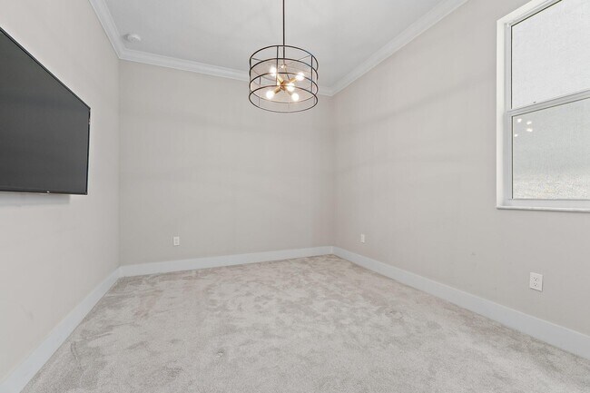Building Photo - 6825 Pointe of Woods Dr