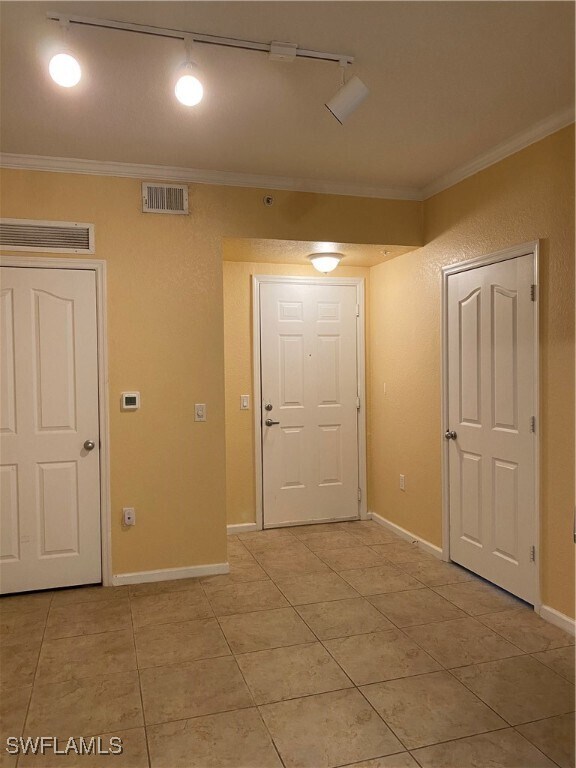 Building Photo - 12936 Violino Ln