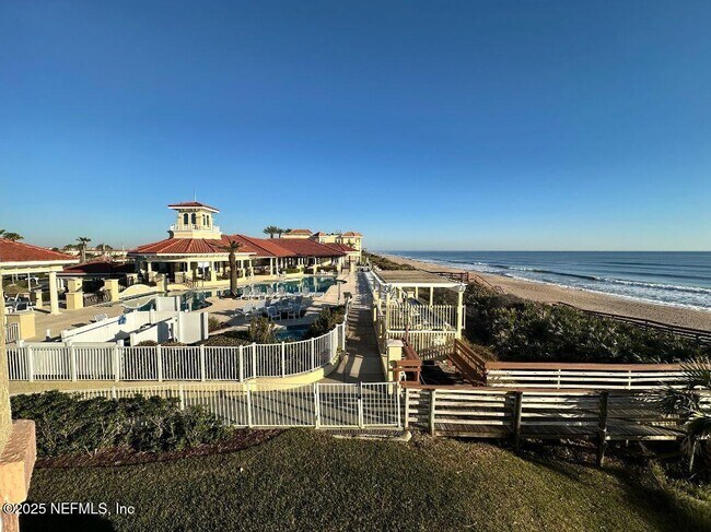 Building Photo - 110 S Serenata Dr