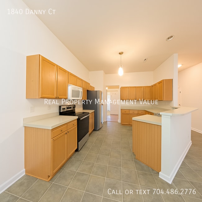 Building Photo - 1840 Danny Ct