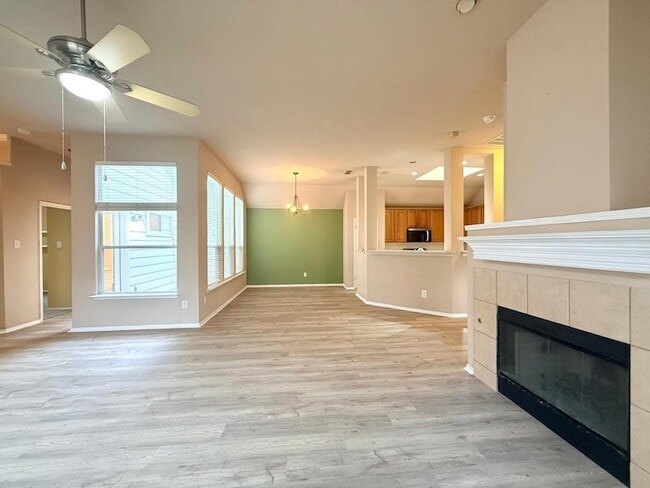 Building Photo - 4501 Aspen Glen Rd