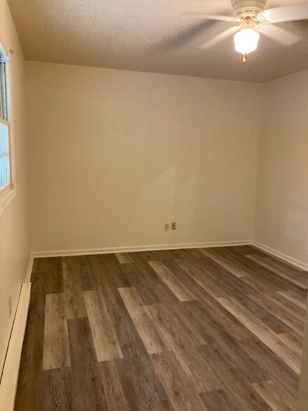 Building Photo - 168 Lomax St