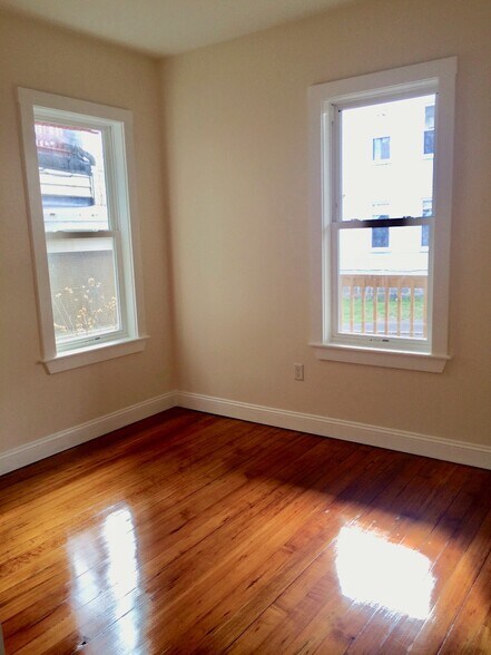 Building Photo - 1085 Dorchester Ave