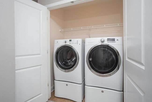 Building Photo - Three Bedroom Townhouse in Carolina Bay