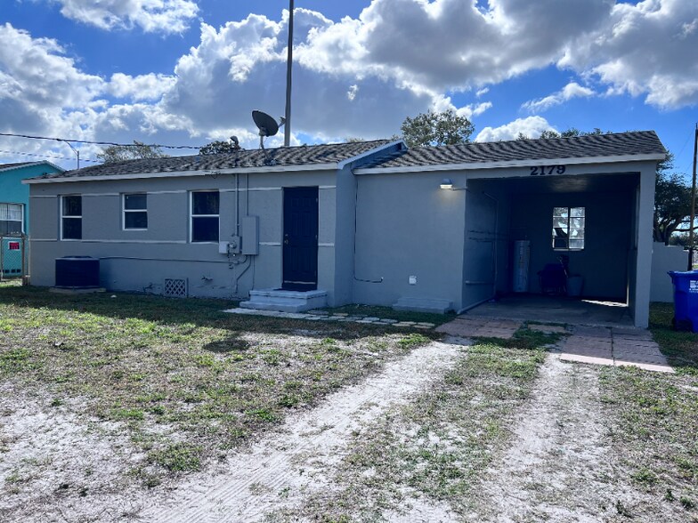 Building Photo - 2179 22nd Ave N