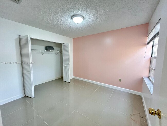 Building Photo - 8228 NW 199th Ter