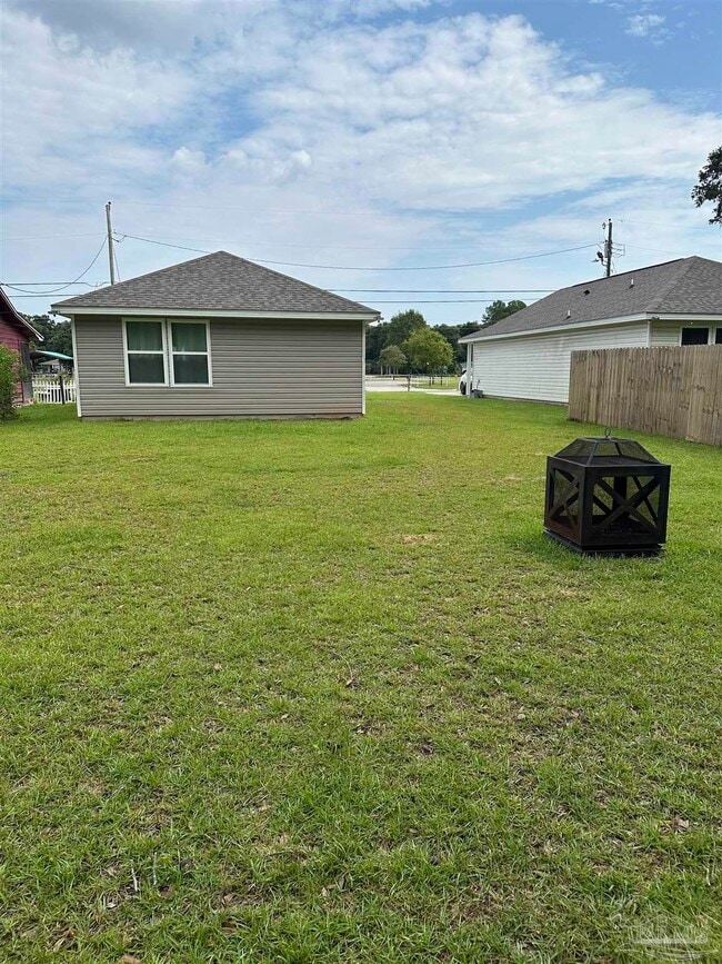 Building Photo - 1113 Paulding Ave