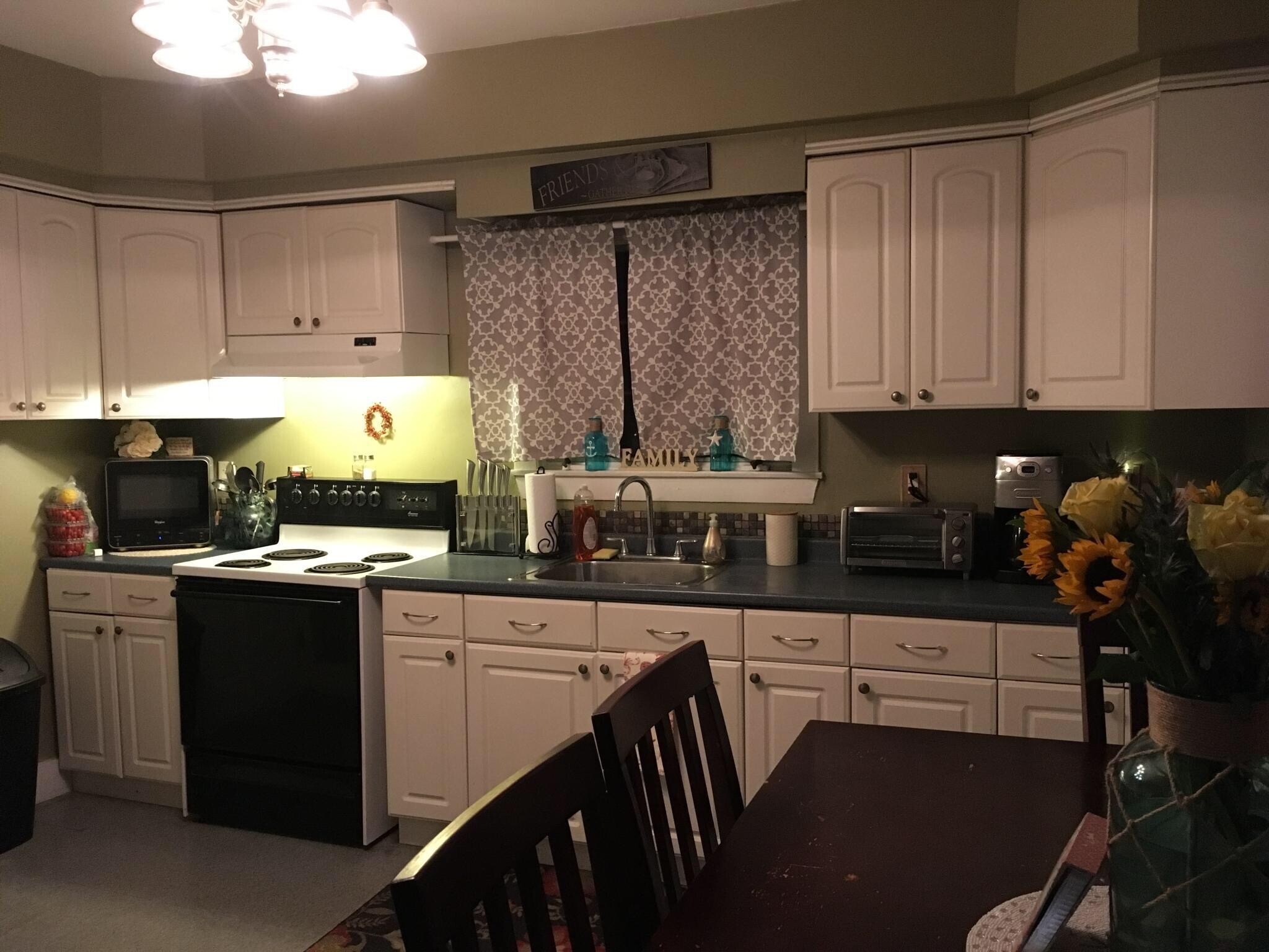 Building Photo - 16 Day Ave