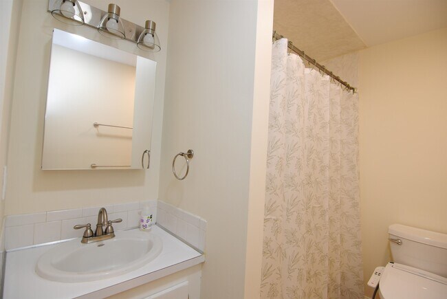 Building Photo - 31 Cannongate III Rd