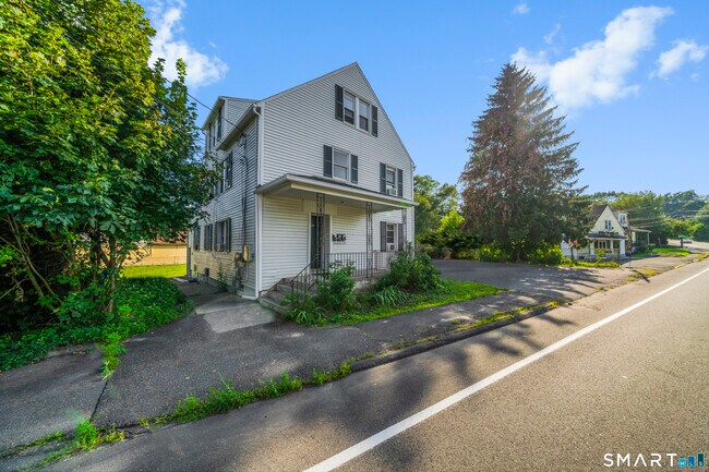 Building Photo - 383 Davis St