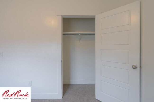 Building Photo - Comfort, Space & Style with a 3-Car Garage Small Dog Friendly!