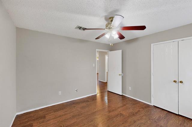 Building Photo - 2316 White Oak Dr