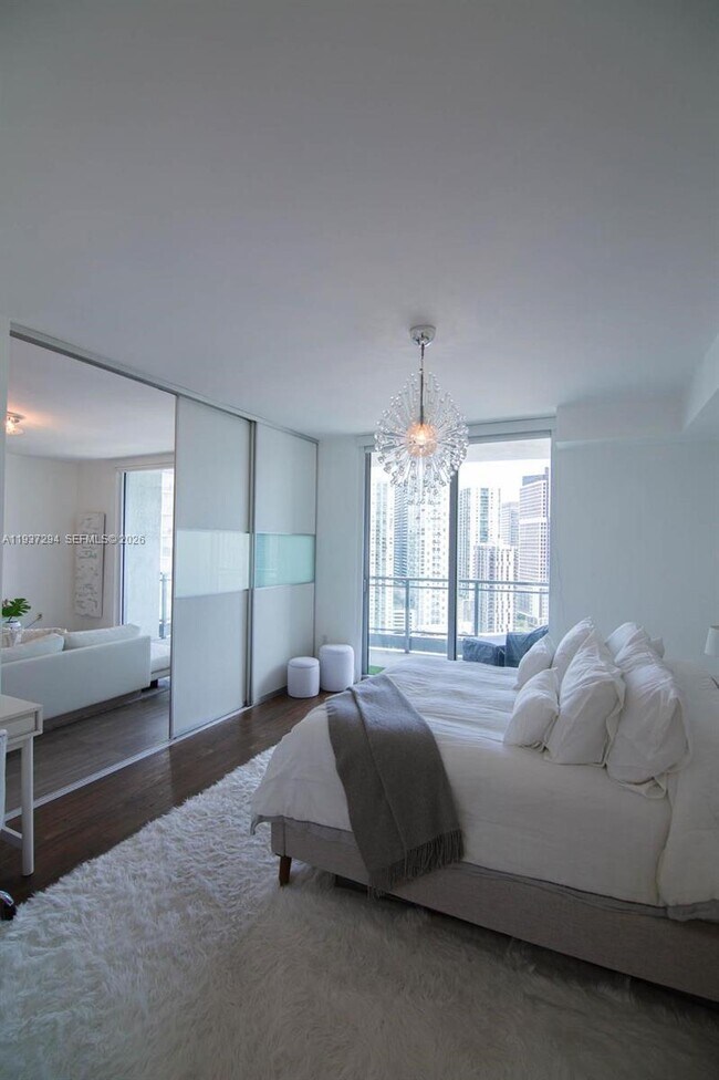 Building Photo - 90 SW 3rd St