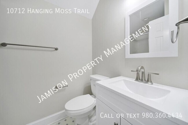 Building Photo - 10712 Hanging Moss Trail