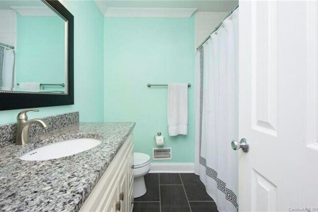 Building Photo - 1322 Tarrington Ave