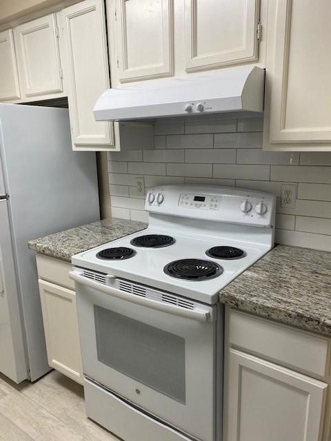 Building Photo - 17331 Red Oak Dr