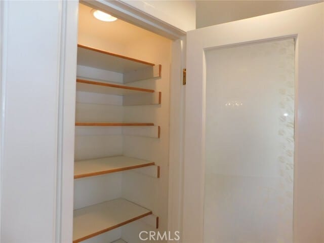 Building Photo - 7 Lakeview