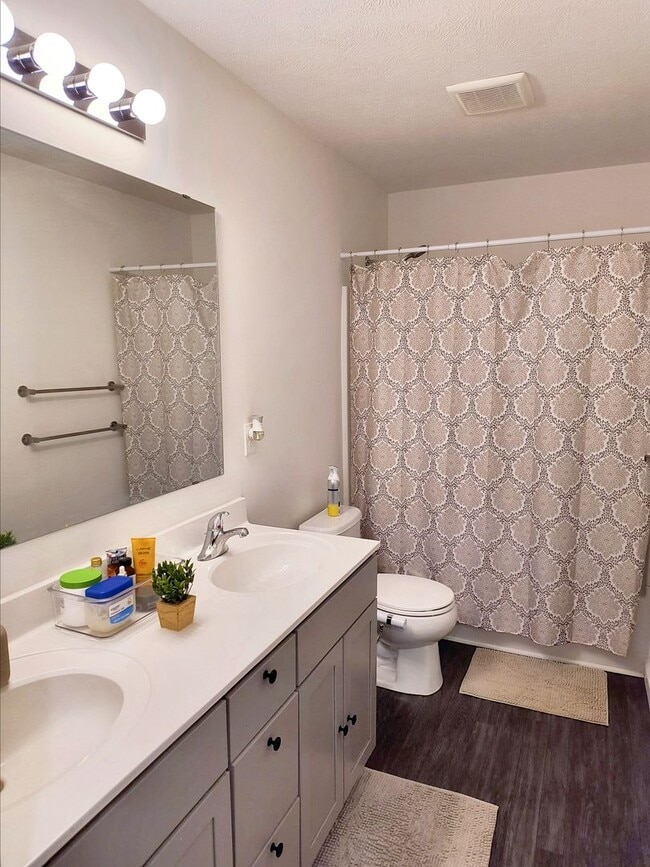 Building Photo - 5761 Copper Leaf Trail