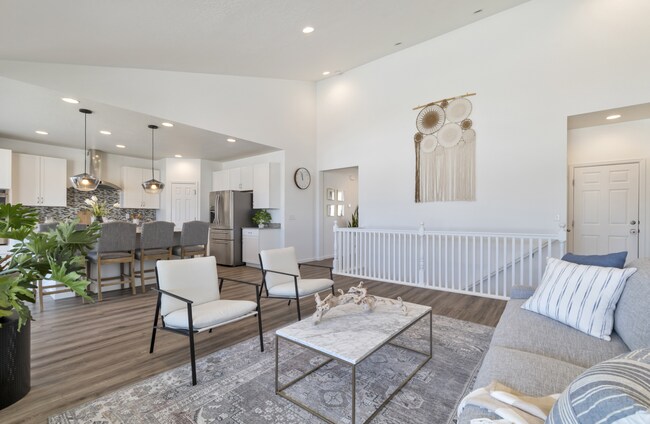 Building Photo - 5 bedroom 3.5 bathroom home in Lehi.