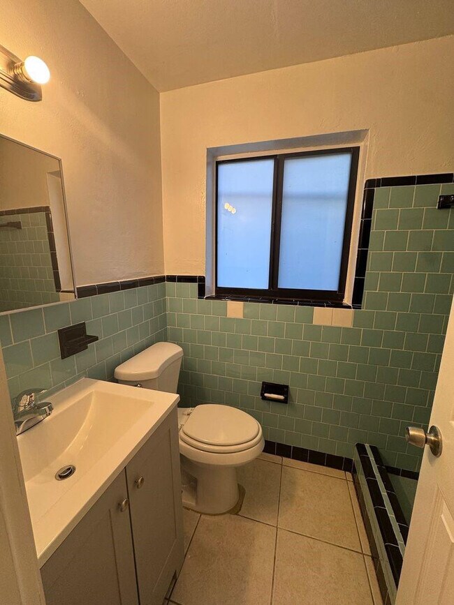 Building Photo - 2238 Fillmore St