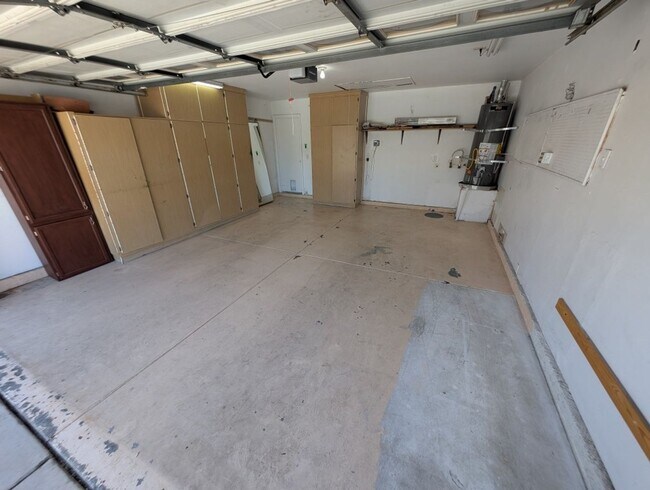 Building Photo - 731 Rising Star Dr