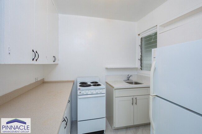 Building Photo - 1115 Hassinger St