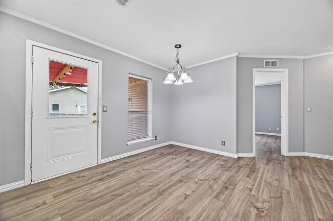 Building Photo - 21447 Sweet Grass Ln