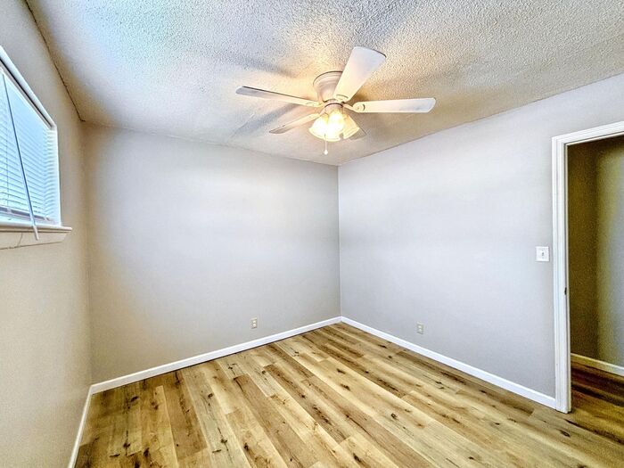 Building Photo - 6108 Welworth Ave