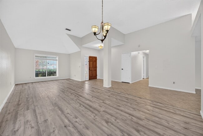 Building Photo - 1035 Cascade Creek Dr