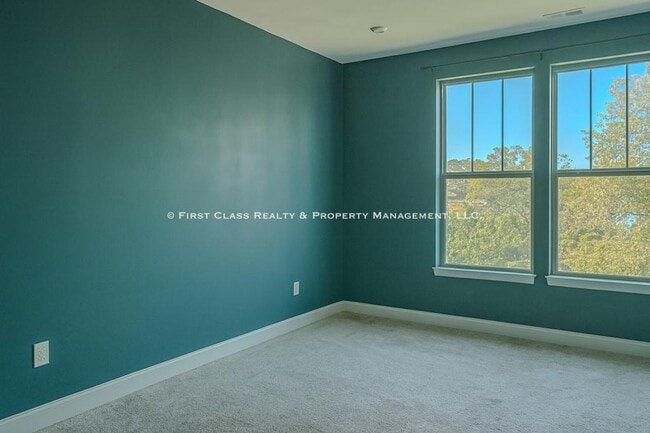 Building Photo - 338 Simeon Dr