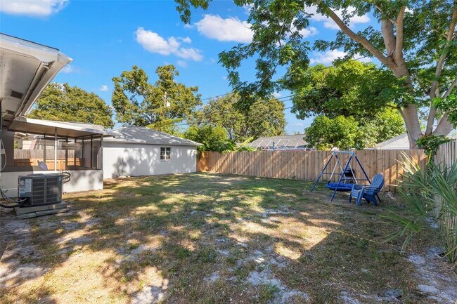 Building Photo - 3505 Prescott St N