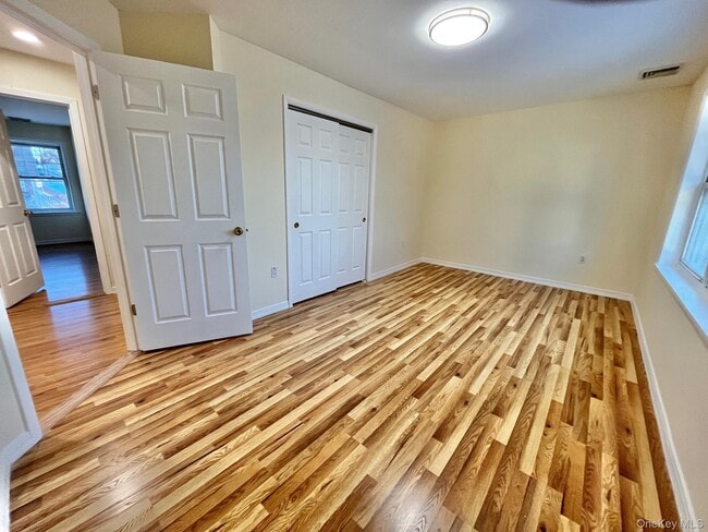 Building Photo - 51 Emmett Ter