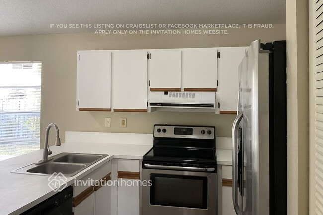 Building Photo - 14641 N Beckley Square