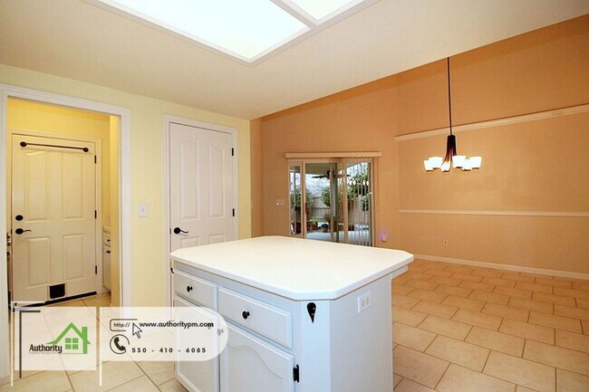 Building Photo - 1720 Capistrano Walk