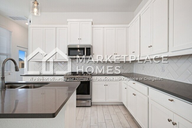 Building Photo - 406 Park Hill Ct