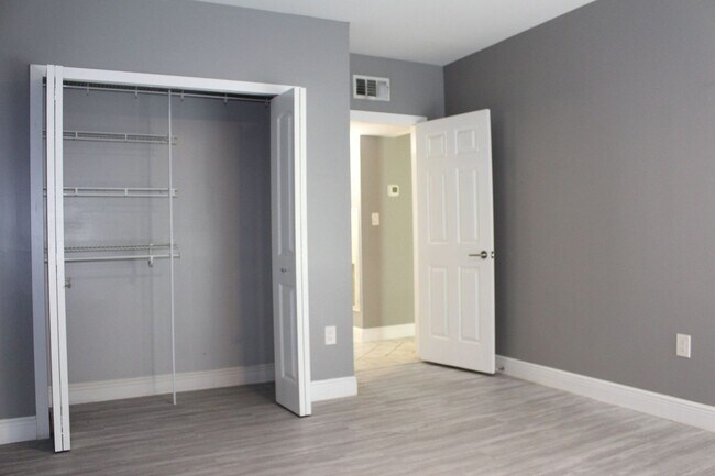 Building Photo - Lovely remodeled home available