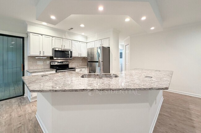 Building Photo - 413 New Kent Pl
