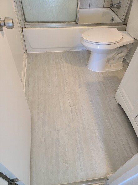 Building Photo - 2378 Chanslor St