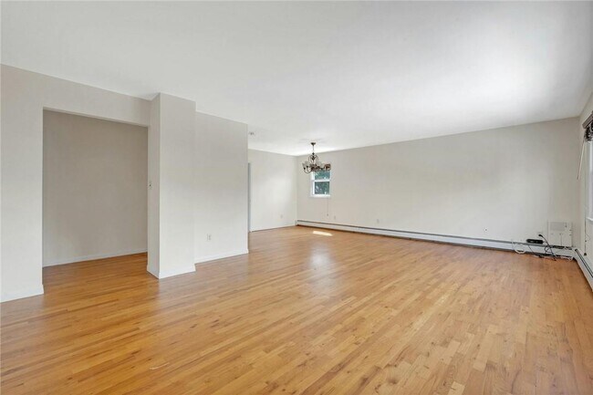 Building Photo - 126 Fisher Ave