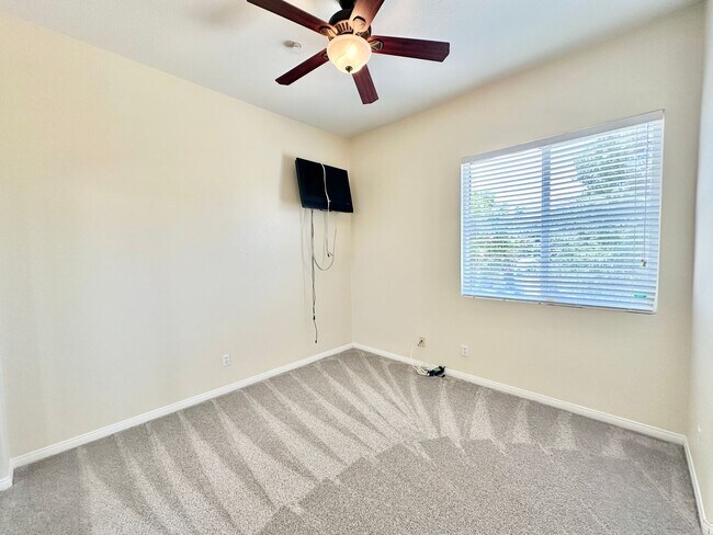 Building Photo - 31340 Aussie Ln