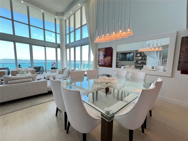 Building Photo - 1331 Brickell Bay Dr